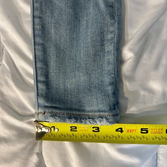 Light-Wash American Eagle Jeans Size 4 Long Inseam 29 inches straight - Picture 9 of 11